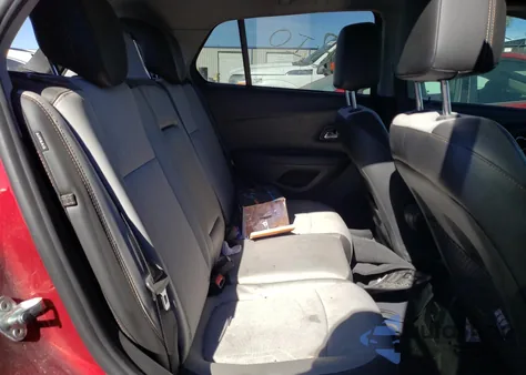 2020 Chevrolet Trax 1Lt из США, поврежденный, VIN 3GNCJLSBXLL226104